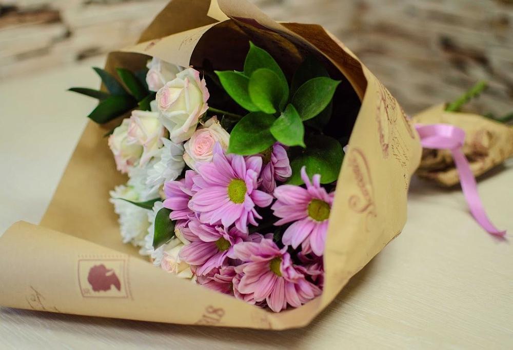 Букет цветов из: Розы и Хризантемы в Хлопово