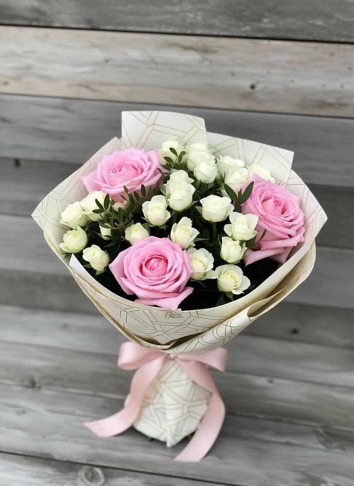 Букет цветов из: Розы в Хлопово