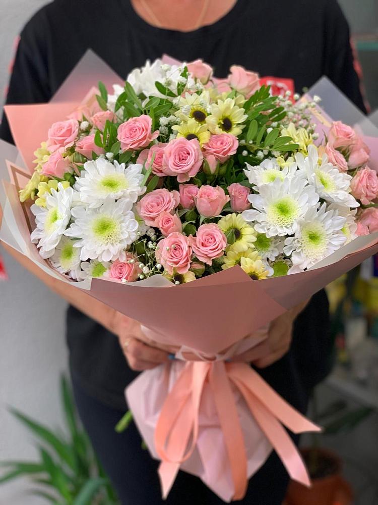 Букет цветов из: Розы и Хризантемы в Хлопово