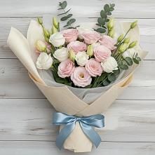 Букет цветов из:  Лизиантусы в Хлопово