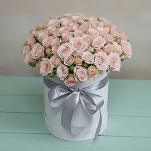 Цветочная композиция из Розы в шляпной коробке в Хлопово