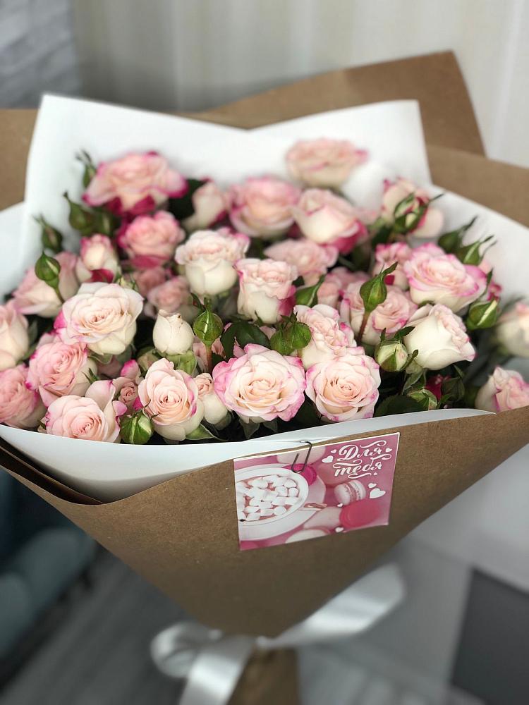 Букет цветов из: Розы в Хлопово