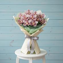 Букет цветов из:  Орхидеи и Розы в Хлопово