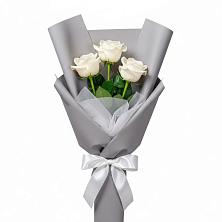 Букет 3 белые розы в Хлопово