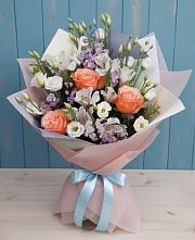 Букет цветов из:  Лизиантусы, Розы, Альстромерии и Гипсофила #REPLACE_PRED# Хлопово