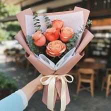 Букет цветов из:  Розы в Хлопово