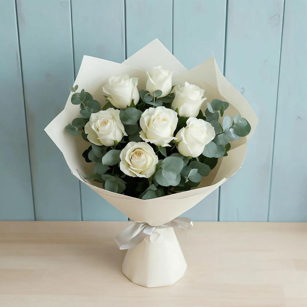 Букет Белые розы в Эвкалипте в Хлопово