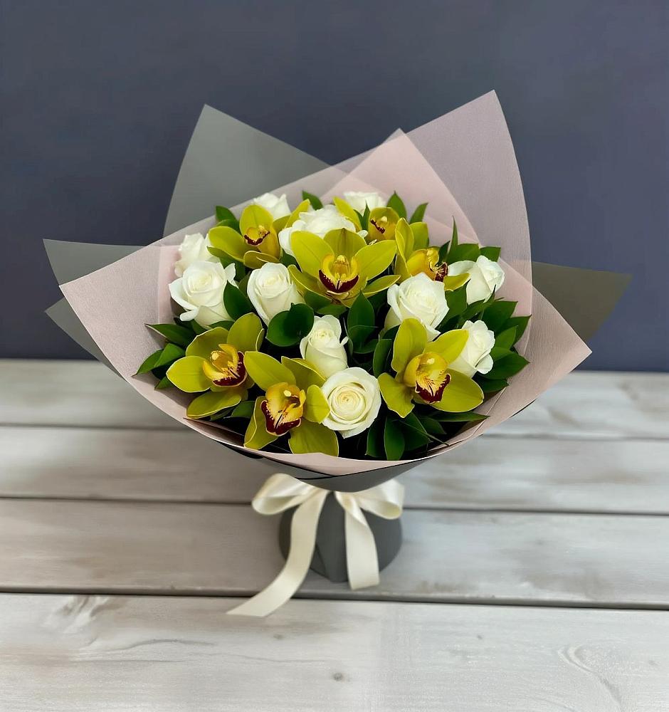 Букет цветов из: Орхидеи и Розы в Хлопово