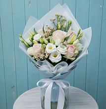 Букет цветов из:  Розы и Лизиантусы в Хлопово